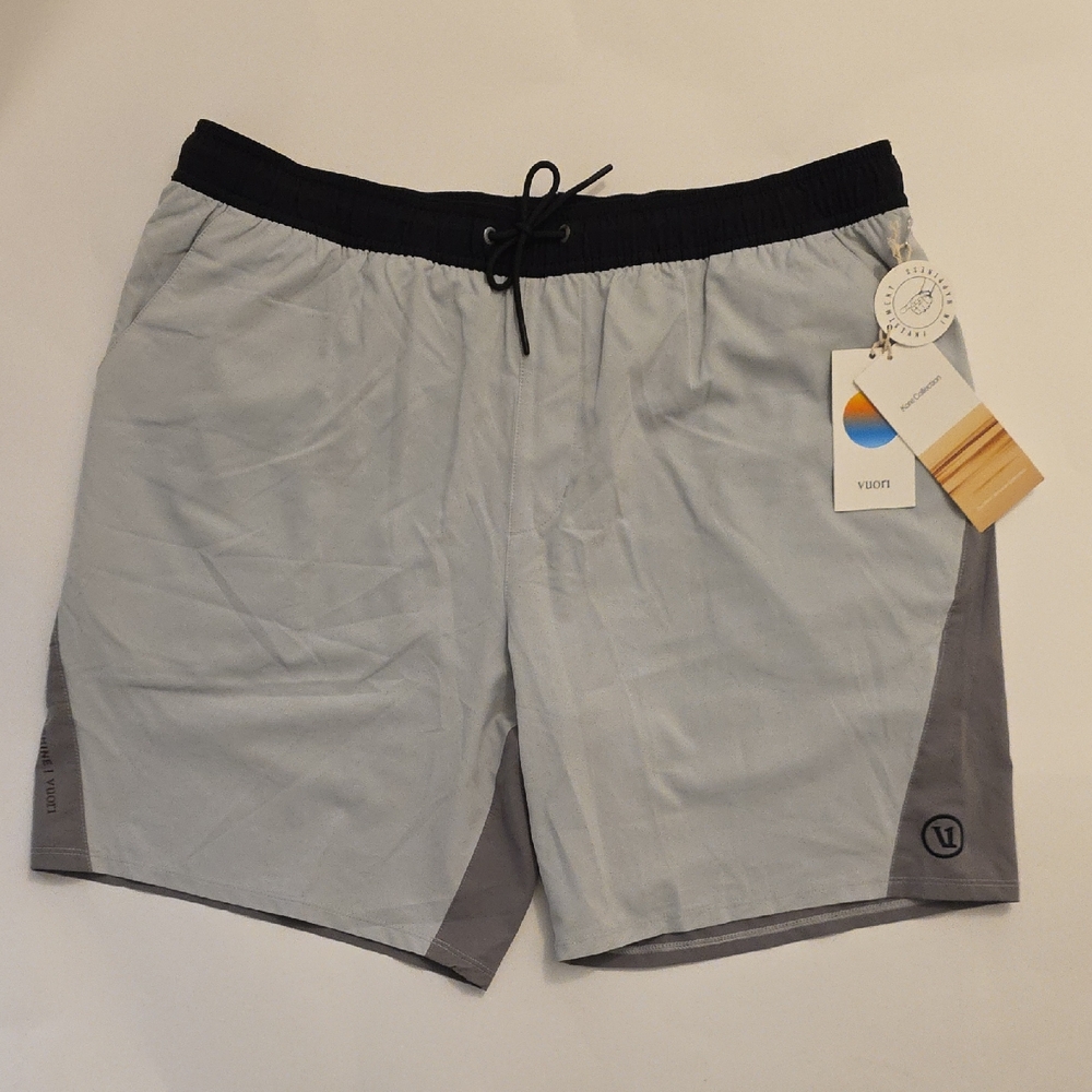 NWT Men's Vuori Chromatic Kore Short, in Frost Grey. E-Waist Size XL, 7" Inseam